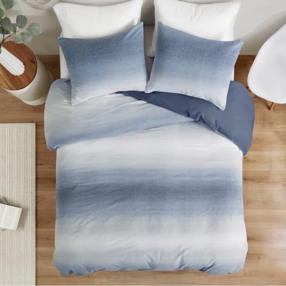 Croscill Casual Callista Blue 3 Piece Duvet Set Blue Queen - Picture 3 of 11